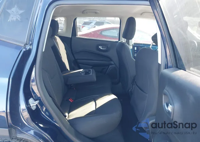 3C4NJDAB2KT598723: 44169913