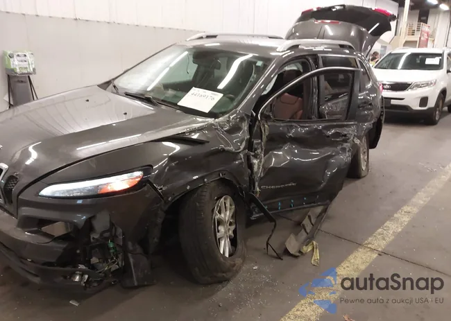 1C4PJMCS3HW658517: 44169176