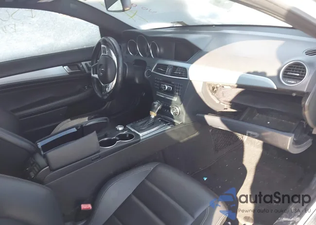 WDDGJ4HB0EG279902: 44169265