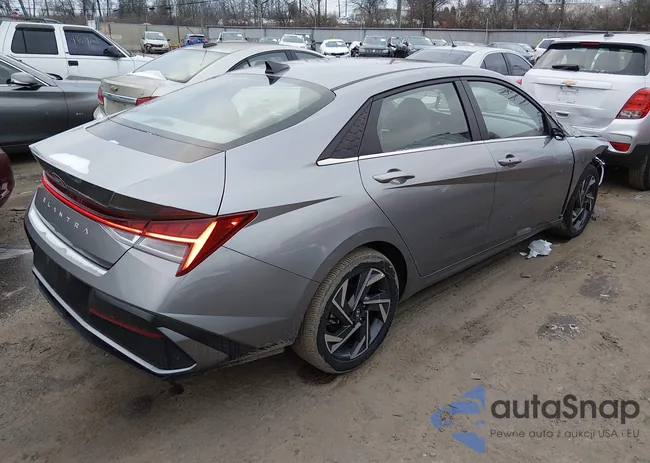 KMHLS4DG3RU751214: 44169332