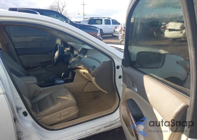 1HGCP36849A003872: 44170470