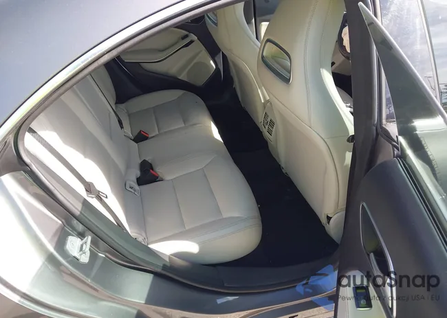 WDDSJ4EB3FN161595: 44170702