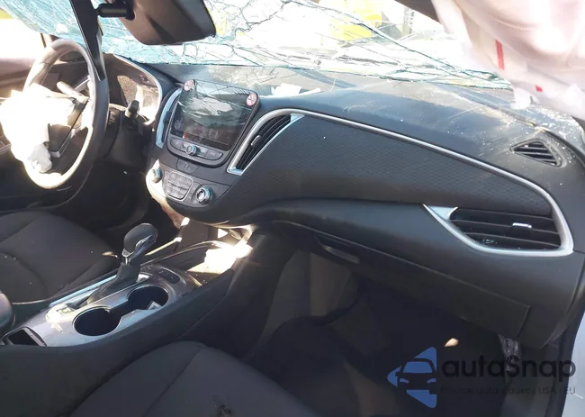 1G1ZD5ST8SF155145: 44170707