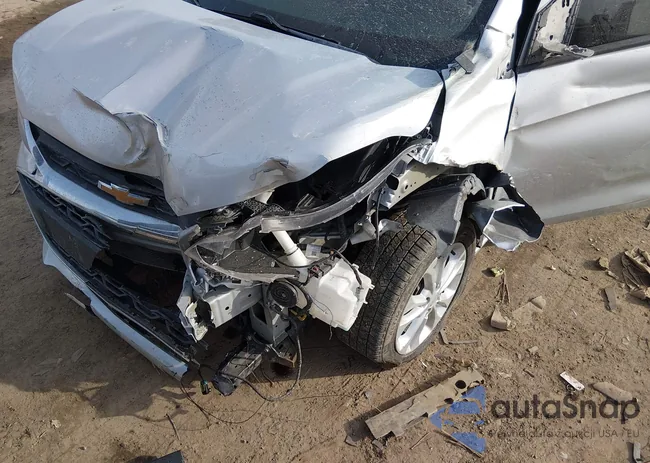 KL8CD6SA1LC443988: 44170957