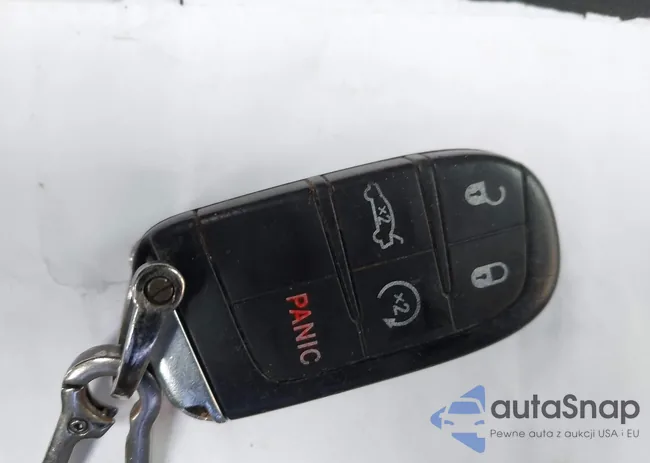 2C3CDXHG8JH221908: 44171008