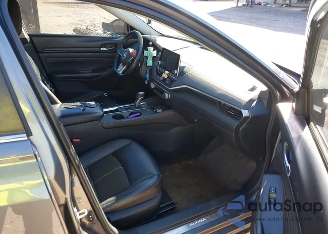 1N4BL4CV9KC128646: 44171028