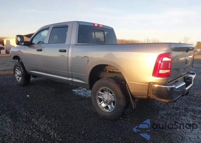 3C6UR5CL6RG326976: 44170106