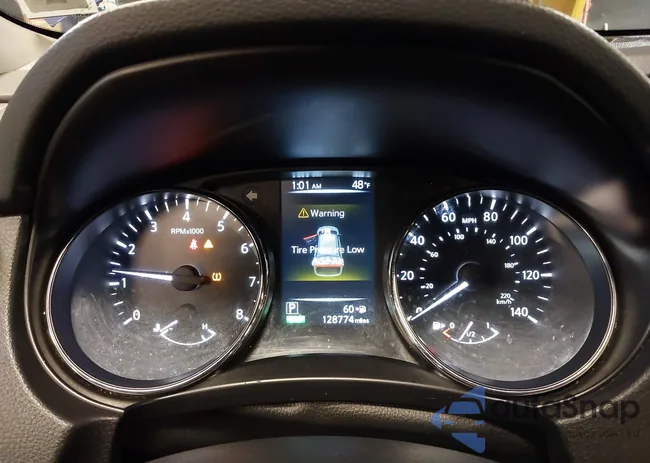 JN8AT2MVXHW008553: 44170118