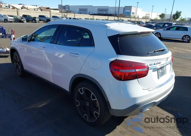 WDCTG4EB2KJ550382: 44170159