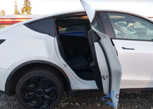 5YJYGDEEXMF095166: 44170232