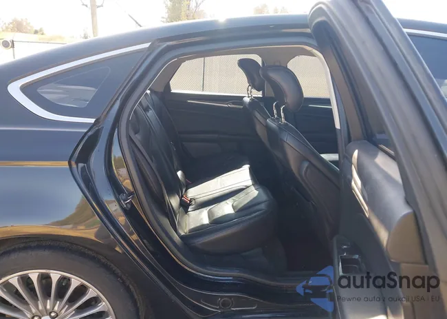 3FA6P0K99DR236143: 44171465