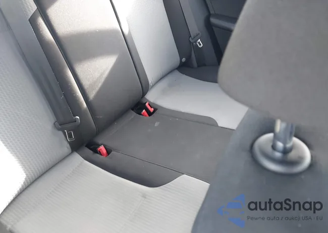 3VW2B7AJXJM214864: 44171499