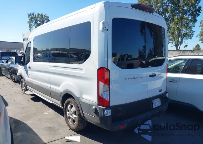 1FBAX2CM8KKA93713: 44171579