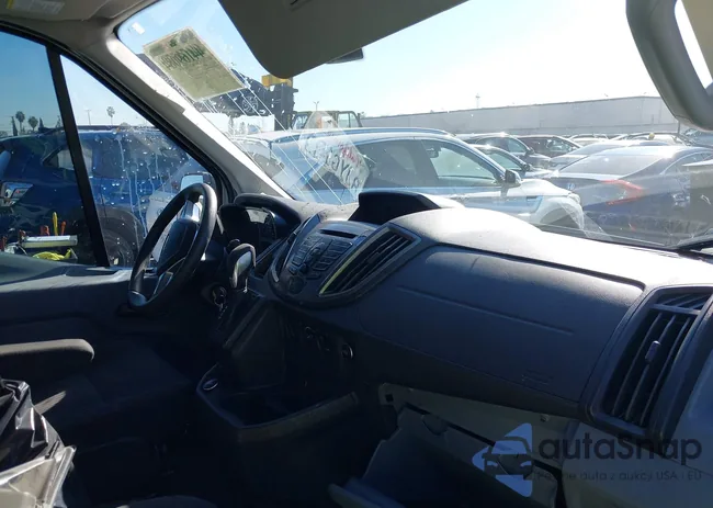 1FBAX2CM8KKA93713: 44171579