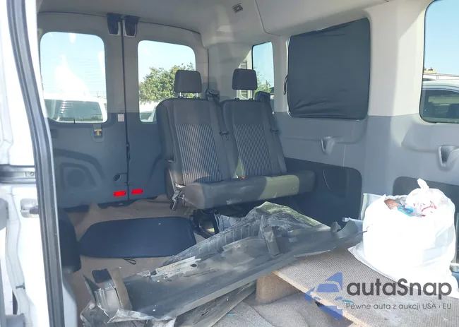 1FBAX2CM8KKA93713: 44171579