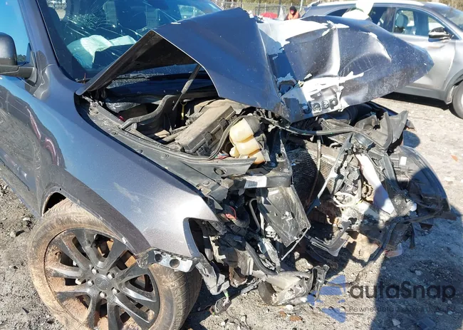 1C4RJEAG0KC790317: 44171657