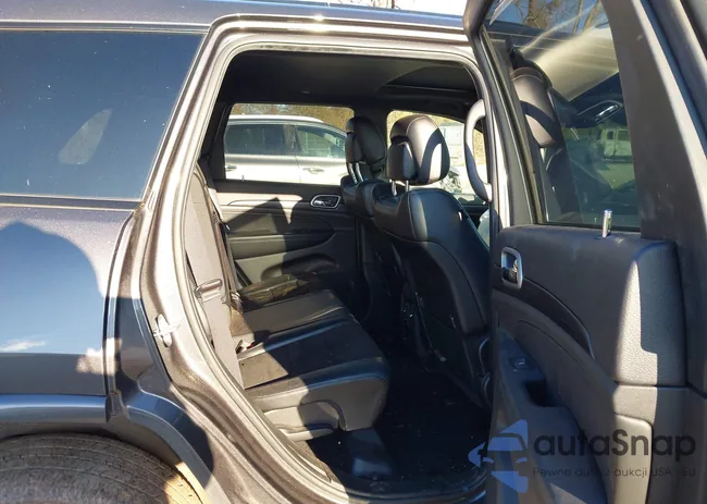 1C4RJEAG0KC790317: 44171657