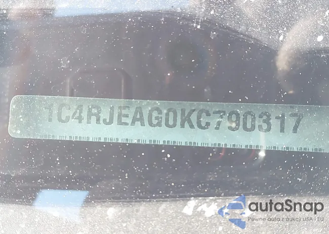1C4RJEAG0KC790317: 44171657