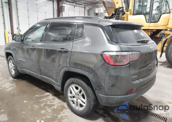 3C4NJCAB9JT202859: 44171913