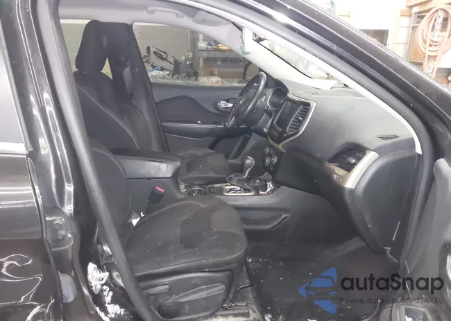 1C4PJMCS3FW546586: 44171919