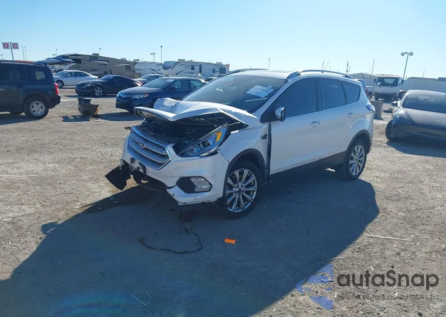 1FMCU0J9XJUD50238: 44172000