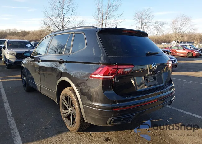 3VV8B7AX7RM215050: 44172021