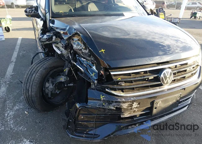 3VV8B7AX7RM215050: 44172021