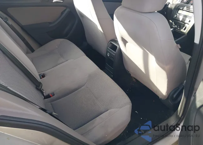 3VW2K7AJ3CM466510: 44171042