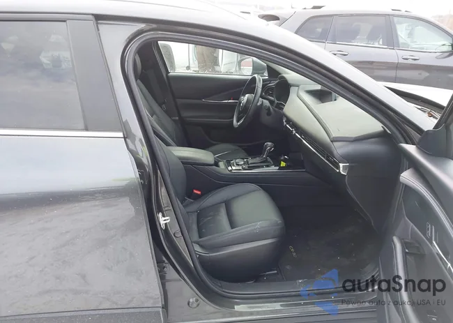 3MVDMBCM1RM646964: 44171047