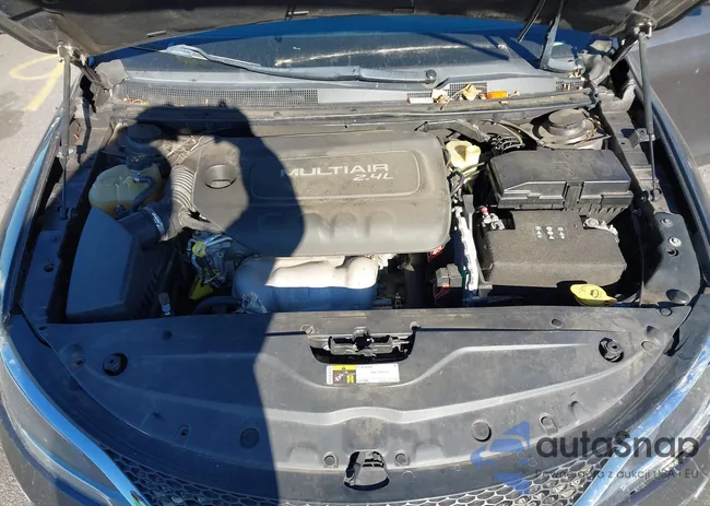 1C3CCCAB7GN175725: 44171215