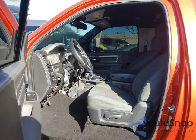 3C6JR6AT6DG592700: 44171273