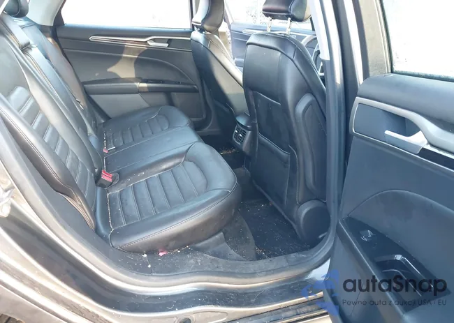 1FA6P0HD1G5105386: 44171282