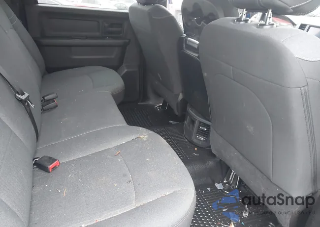 3C6UR5CJ3RG172385: 44172488