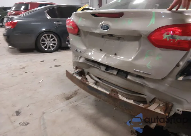 1FADP3F23FL376440: 44172569