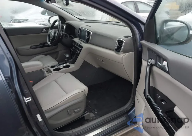 KNDPRCA65H7208130: 44172642