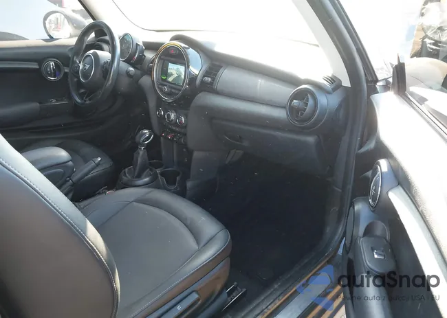 WMWXP5C58K2H96146: 44172828