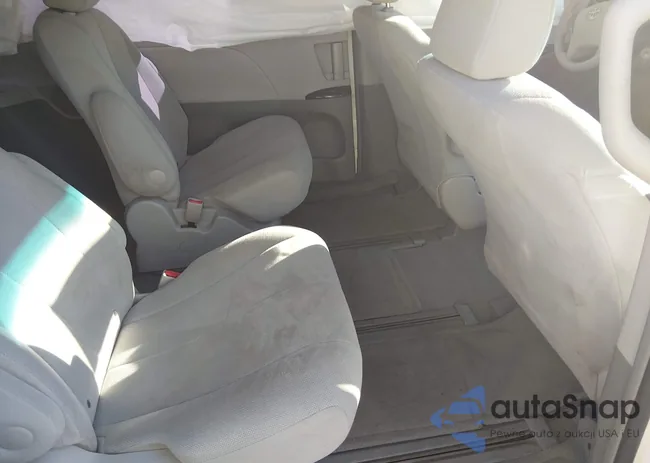 5TDZK3DC0CS179391: 44172833