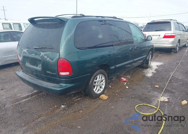 1B4GP44G7XB520264: 44172855