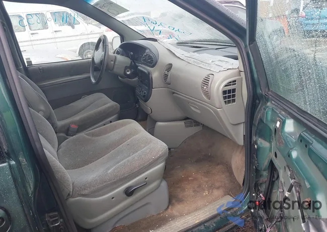 1B4GP44G7XB520264: 44172855