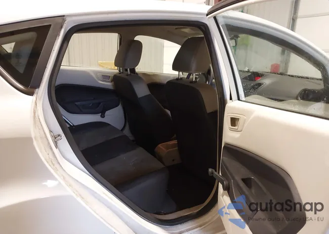 3FADP4TJ3DM215678: 44172150