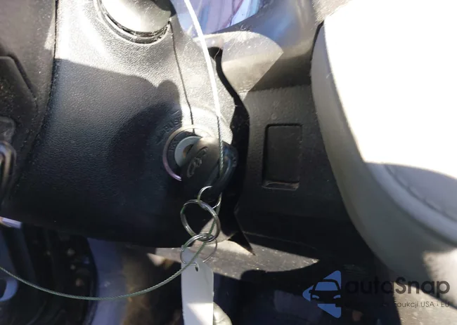 2T3BFREV3DW029719: 44172198