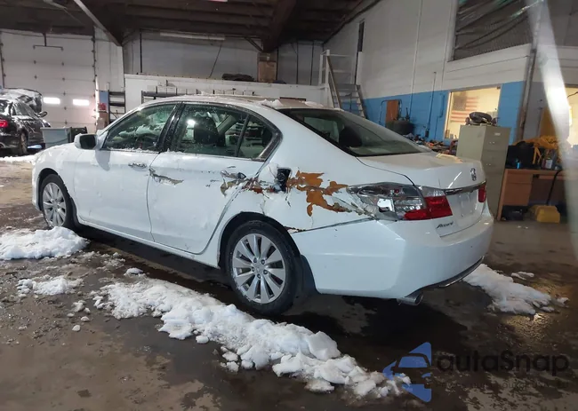 1HGCR3F83EA003821: 44172292