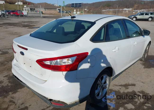 1FADP3F27EL234154: 44172316