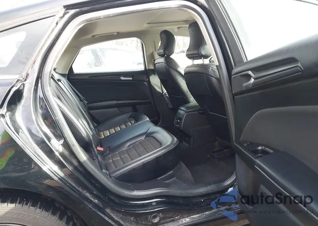 3FA6P0LU9JR225982: 44173499