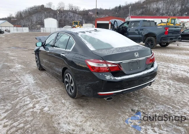 1HGCR3F89HA014794: 44173601