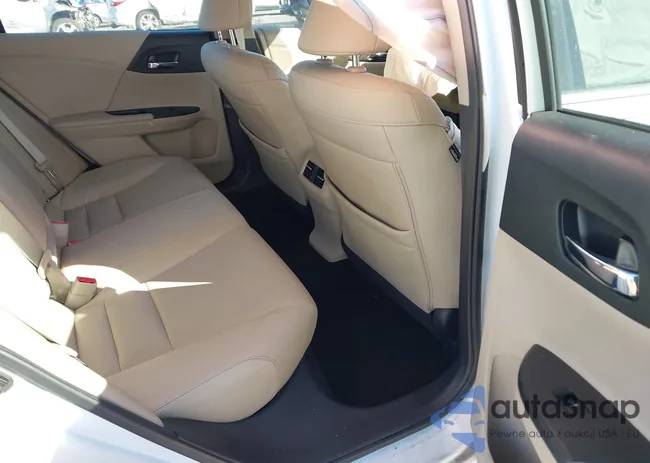 1HGCR3F8XGA028329: 44173602