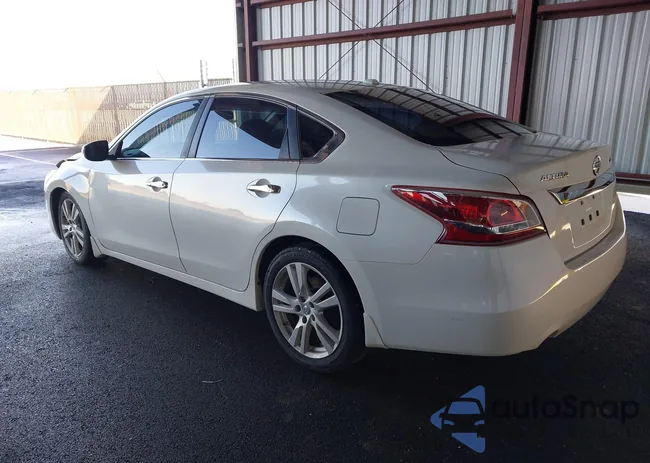 1N4BL3AP0DN474543: 44173604