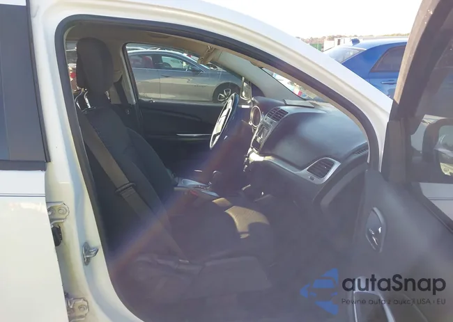 3C4PDCGG9HT564221: 44173637