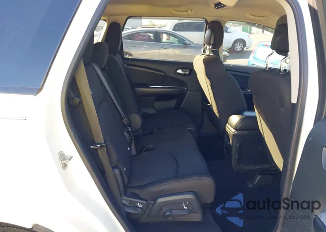 3C4PDCGG9HT564221: 44173637