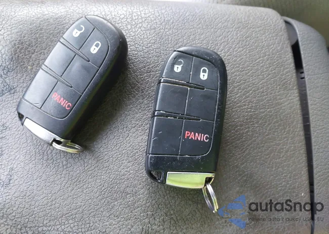 3C4PDCGG9HT564221: 44173637